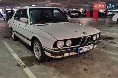 Седан BMW 5 Series 1987 в Львове