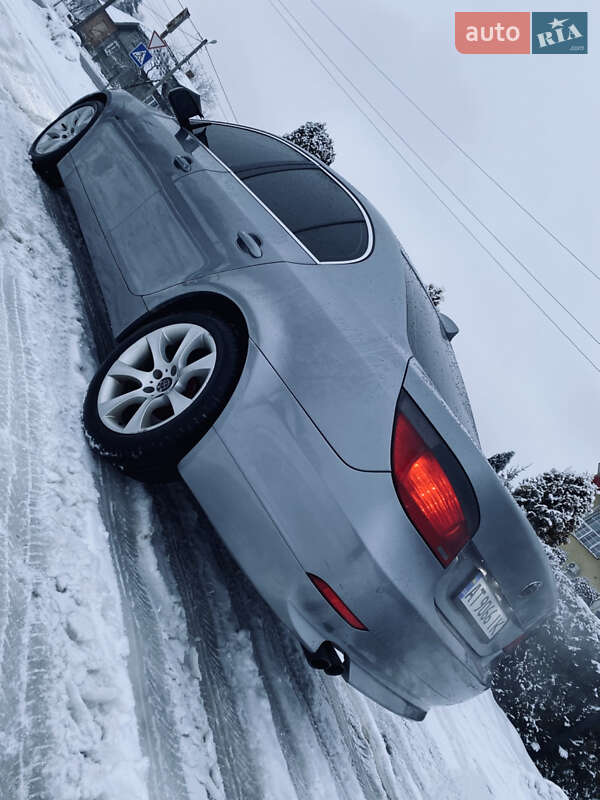 Седан BMW 5 Series 2004 в Долине