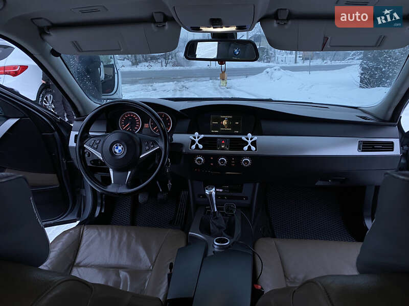 Седан BMW 5 Series 2004 в Долине