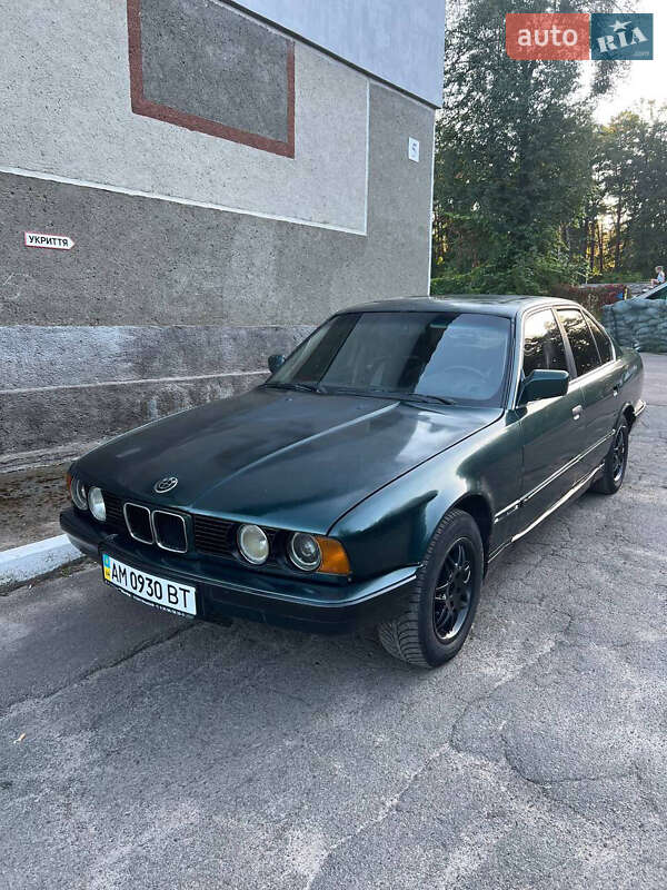 Седан BMW 5 Series 1989 в Житомире