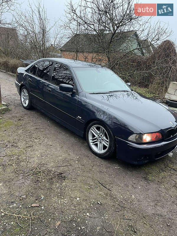 Седан BMW 5 Series 2000 в Харькове