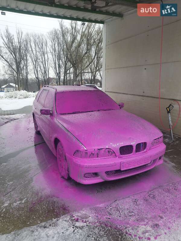 Универсал BMW 5 Series 1998 в Кицмани
