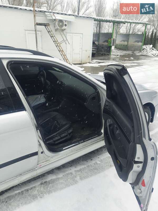 Универсал BMW 5 Series 1998 в Кицмани