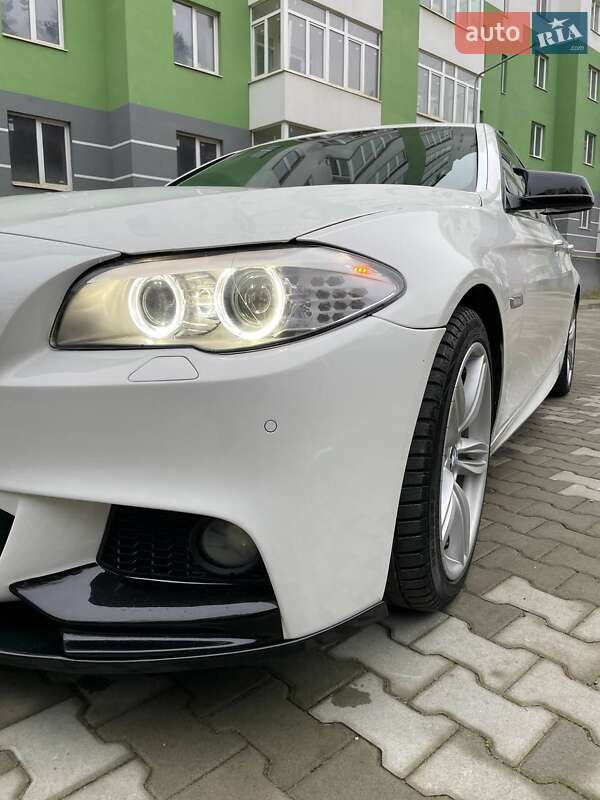 Седан BMW 5 Series 2011 в Львове
