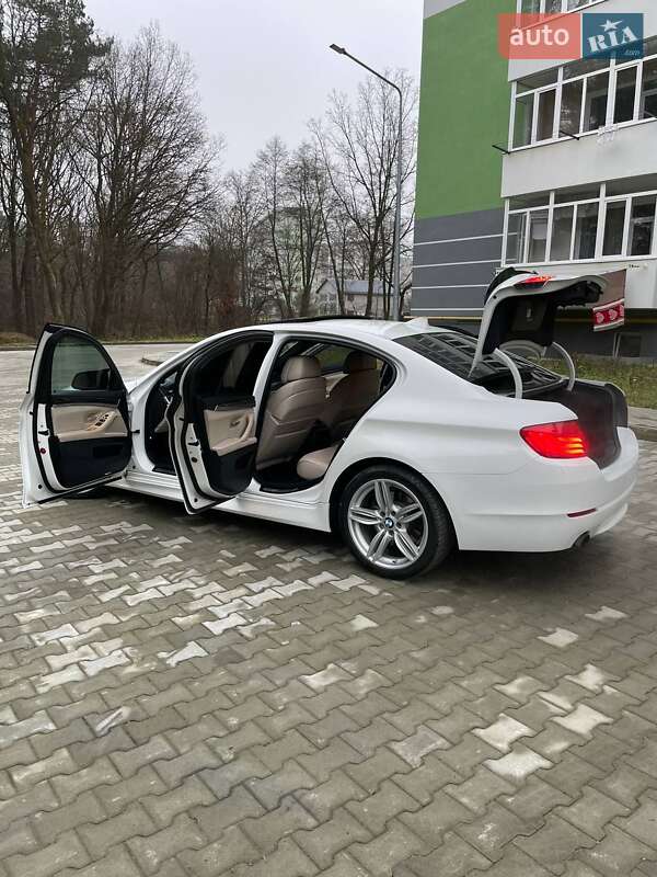 Седан BMW 5 Series 2011 в Львове