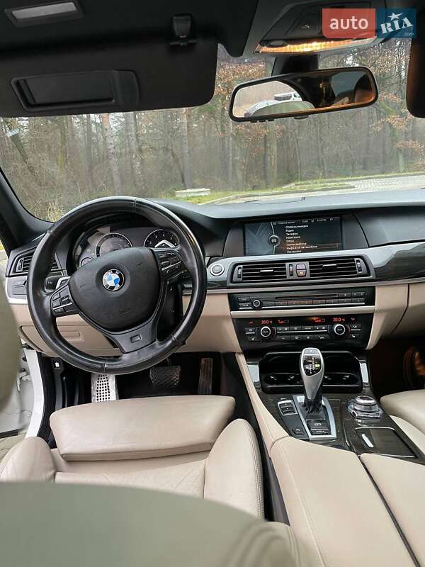 Седан BMW 5 Series 2011 в Львове