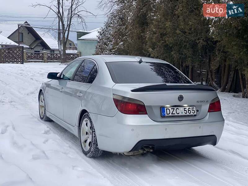 Седан BMW 5 Series 2004 в Калуше