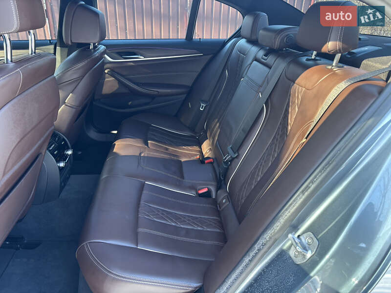 Седан BMW 5 Series 2017 в Барышевке