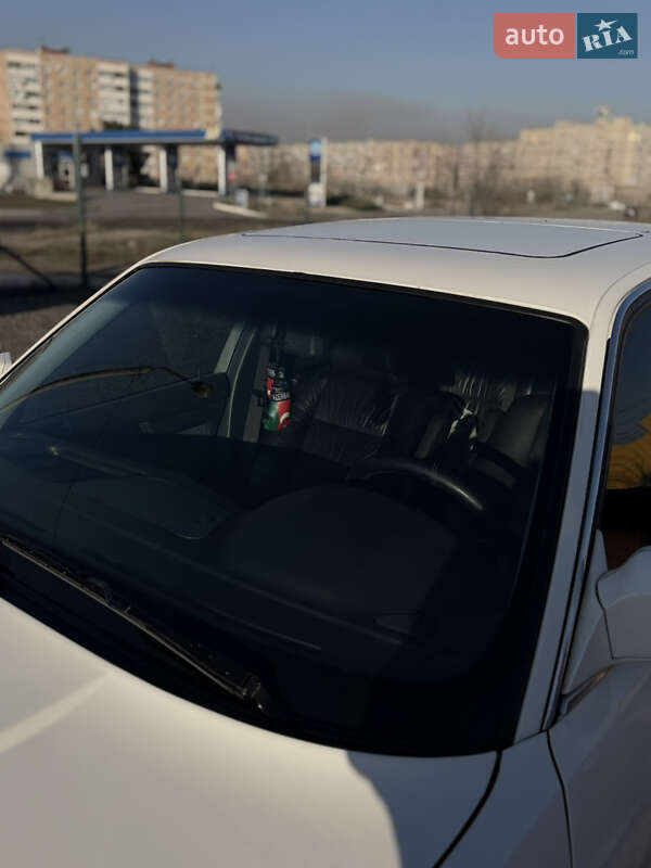 Седан BMW 5 Series 1989 в Запорожье