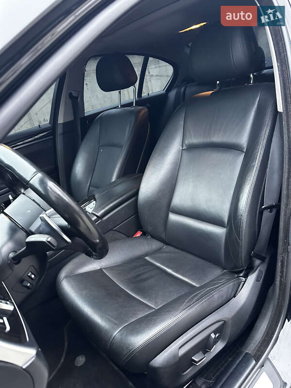 Седан BMW 5 Series 2016 в Ужгороде