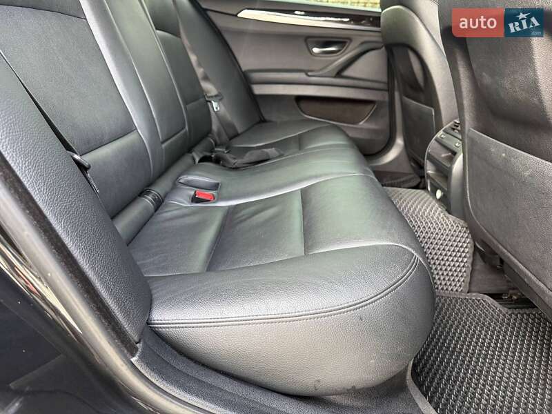 Седан BMW 5 Series 2013 в Днепре