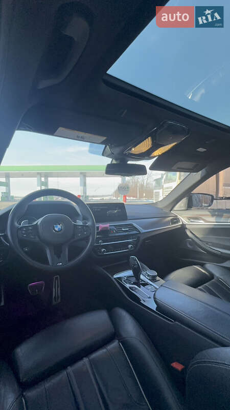 Седан BMW 5 Series 2017 в Черновцах