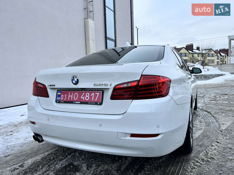 Седан BMW 5 Series 2015 в Ровно