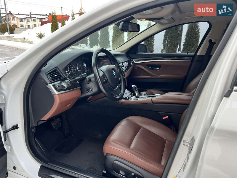 Седан BMW 5 Series 2015 в Ровно