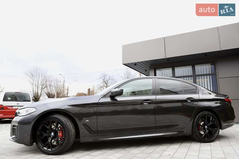 Седан BMW 5 Series 2020 в Дрогобыче