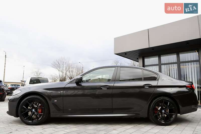 Седан BMW 5 Series 2020 в Дрогобыче