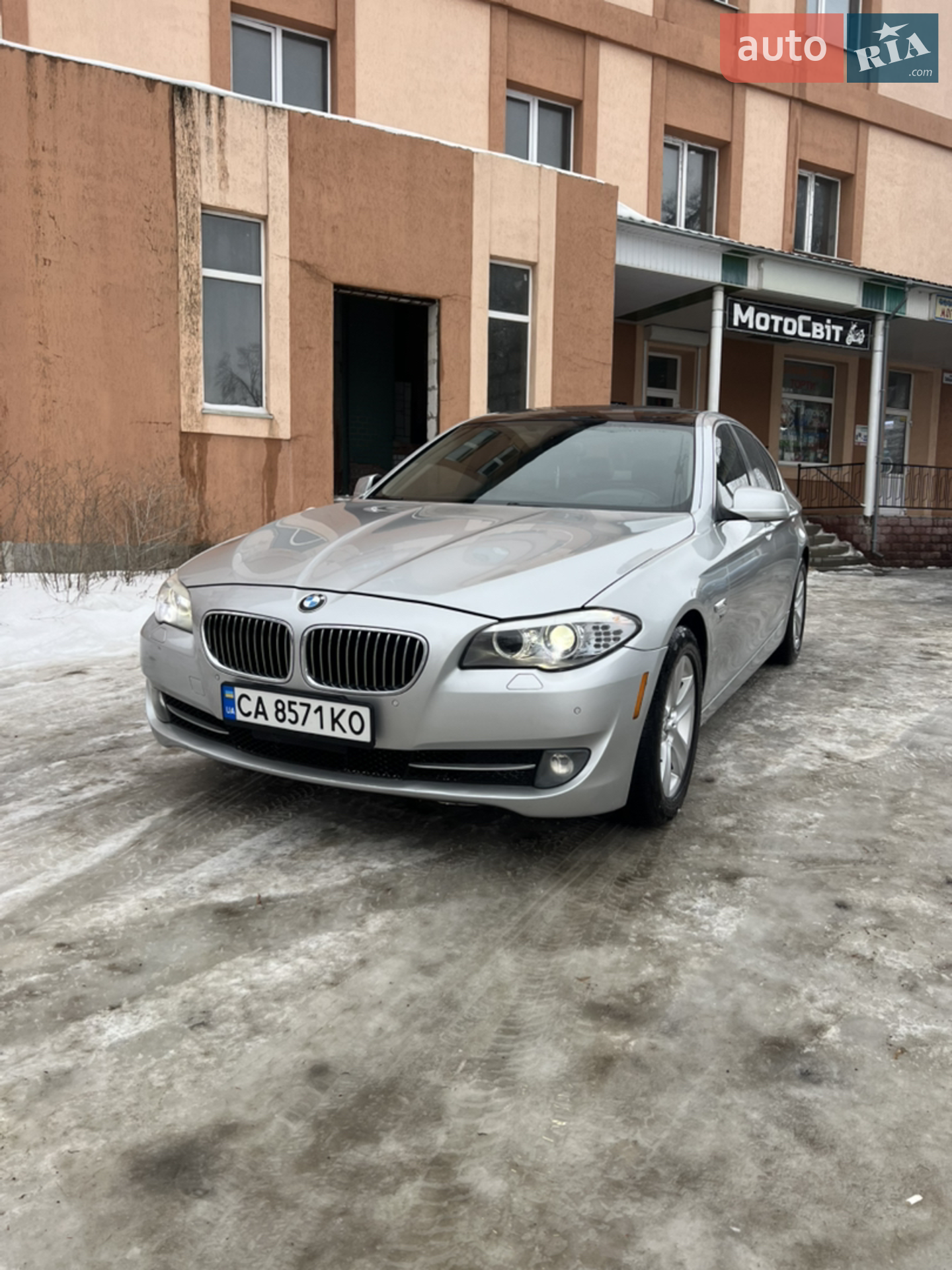 2011 BMW 5er - мініатюра 2