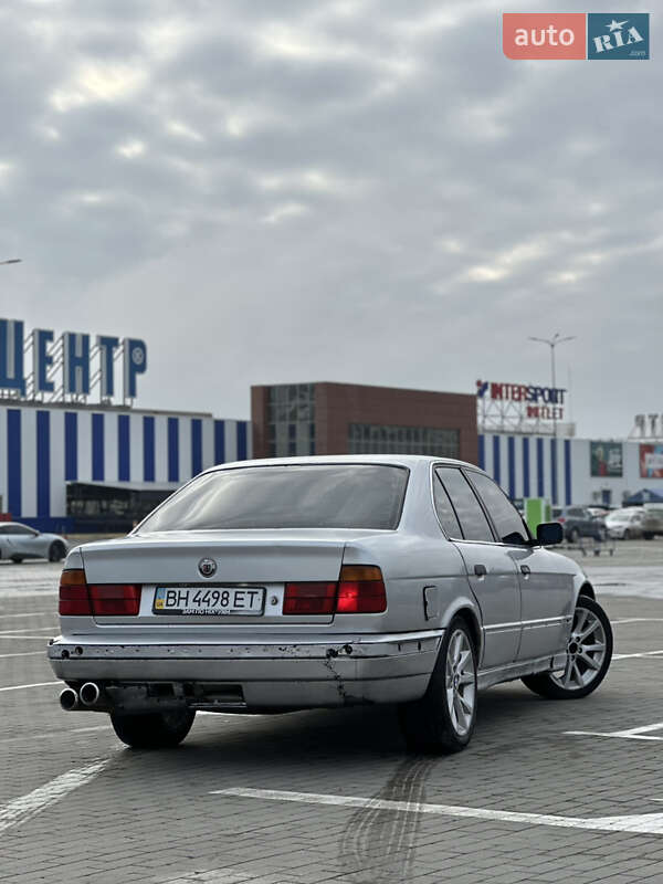Седан BMW 5 Series 1988 в Одессе