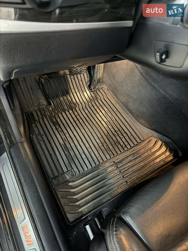 Универсал BMW 5 Series 2016 в Киеве