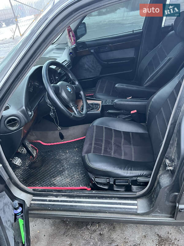 Седан BMW 5 Series 1993 в Хмельницком