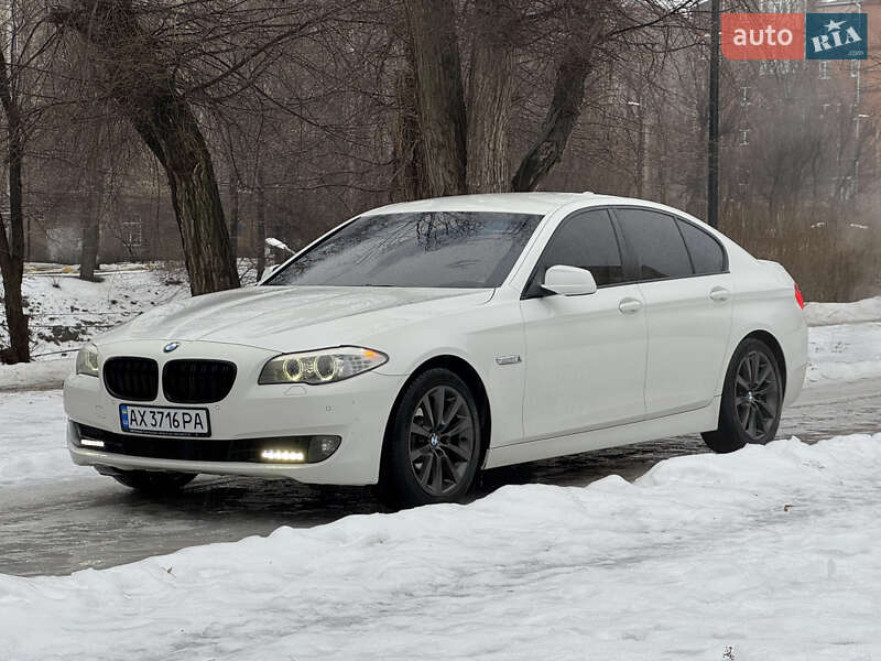 Седан BMW 5 Series 2010 в Харькове