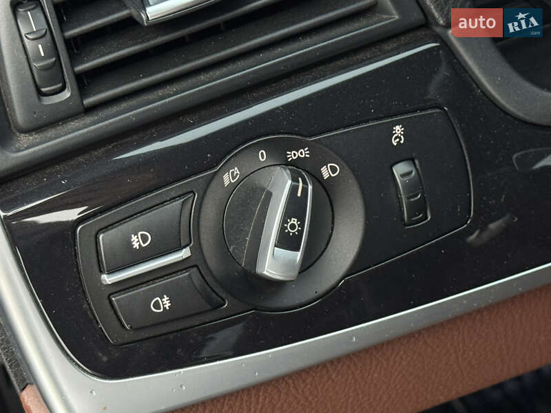 Седан BMW 5 Series 2010 в Харькове