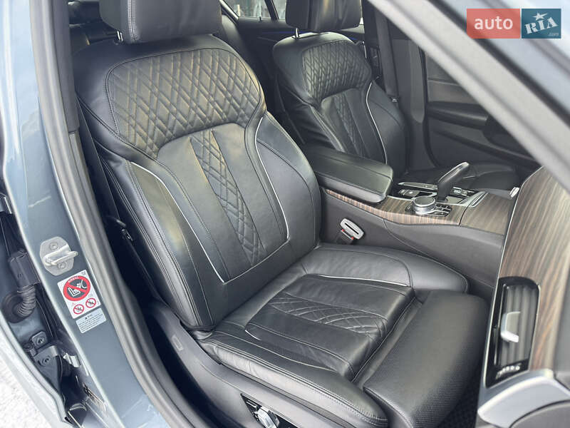Седан BMW 5 Series 2017 в Ивано-Франковске фото 68 Седан BMW 5 Series 2017 в Ивано-Франковске