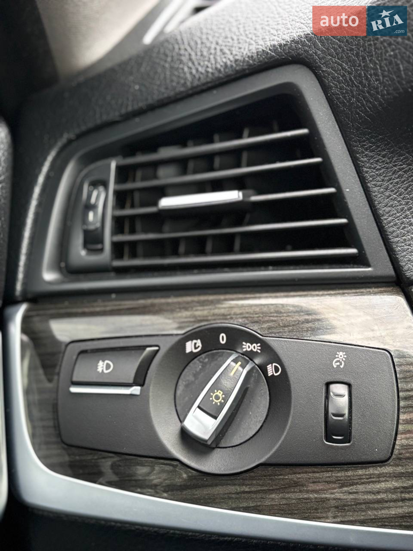 2012 BMW 5er - мініатюра 33