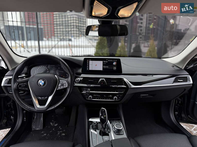 Седан BMW 5 Series 2020 в Киеве