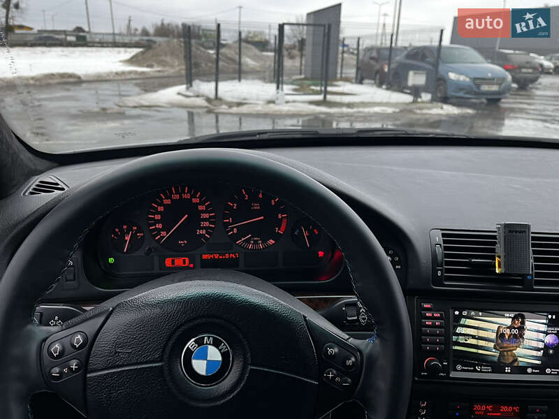 Седан BMW 5 Series 1998 в Новых Петровцах