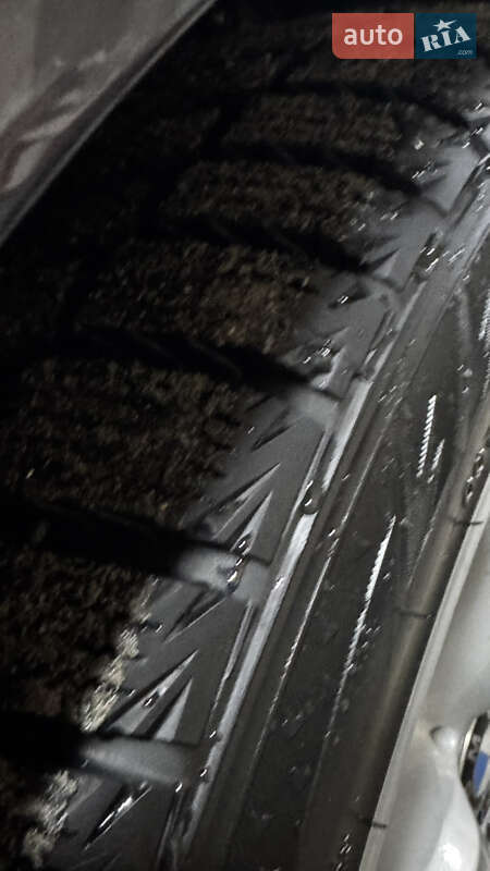 Седан BMW 5 Series 2013 в Львове