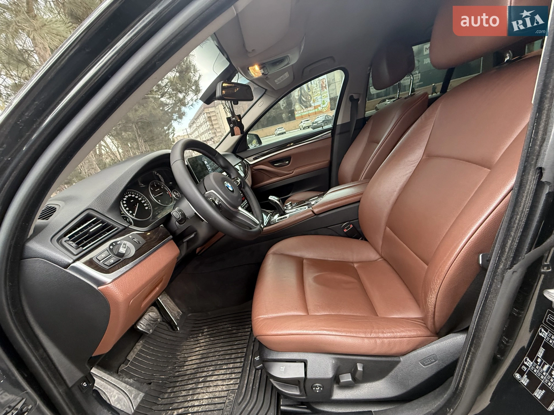 2010 BMW 5er - мініатюра 22