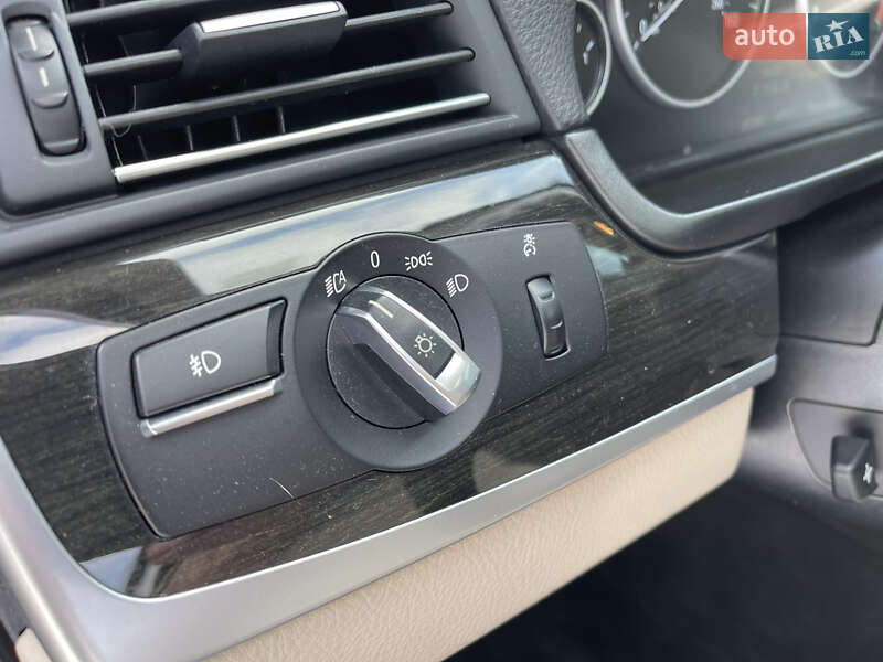 Седан BMW 5 Series 2011 в Киеве