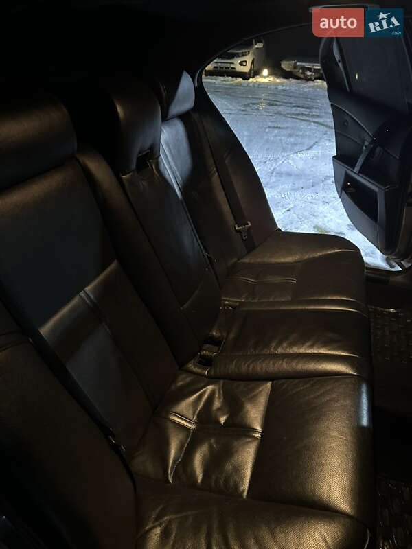 Седан BMW 5 Series 2004 в Радивилове