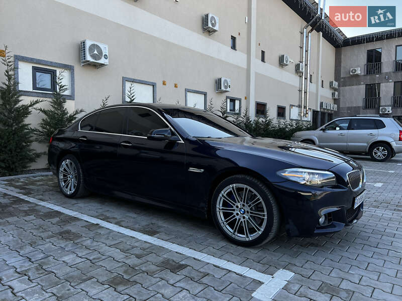 Седан BMW 5 Series 2015 в Виноградове