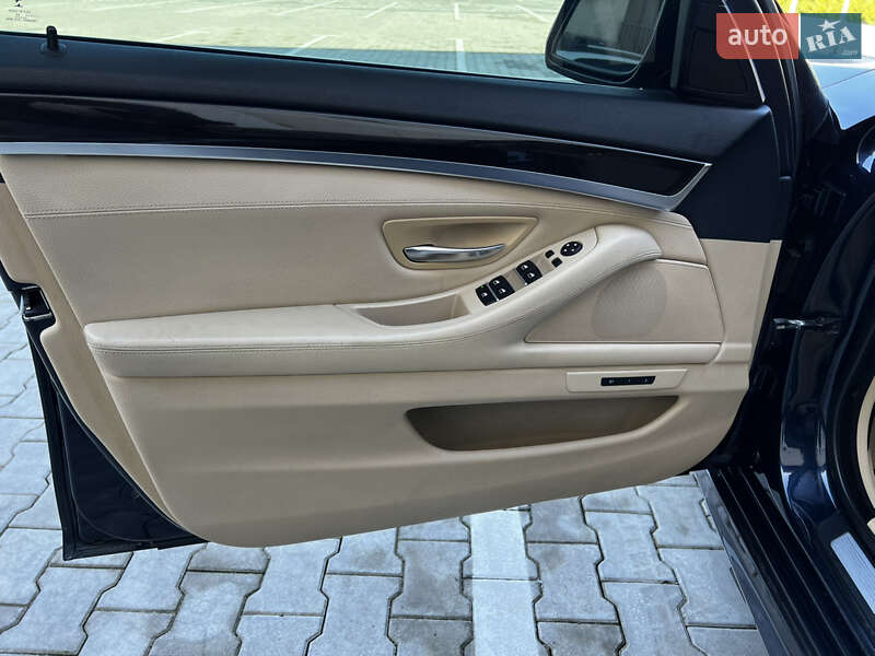 Седан BMW 5 Series 2015 в Виноградове