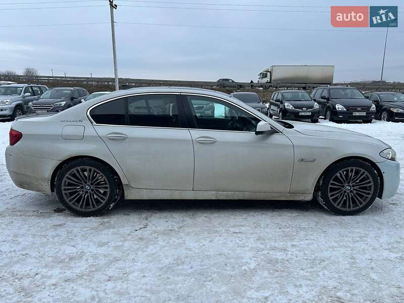 Седан BMW 5 Series 2013 в Львове