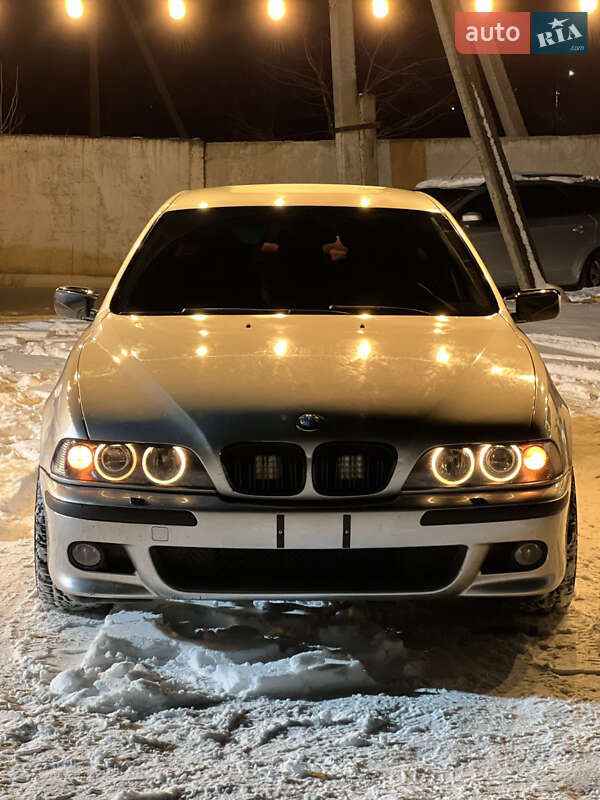 Седан BMW 5 Series 2002 в Новомосковске