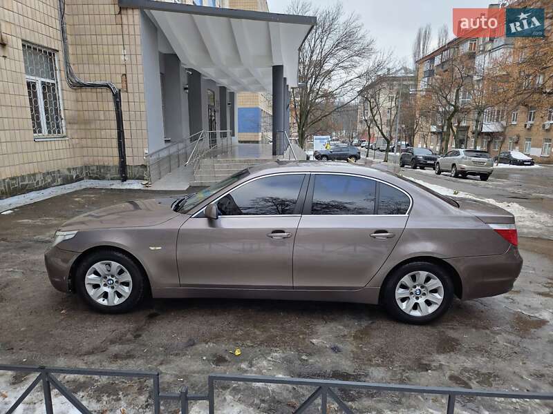 Седан BMW 5 Series 2005 в Киеве