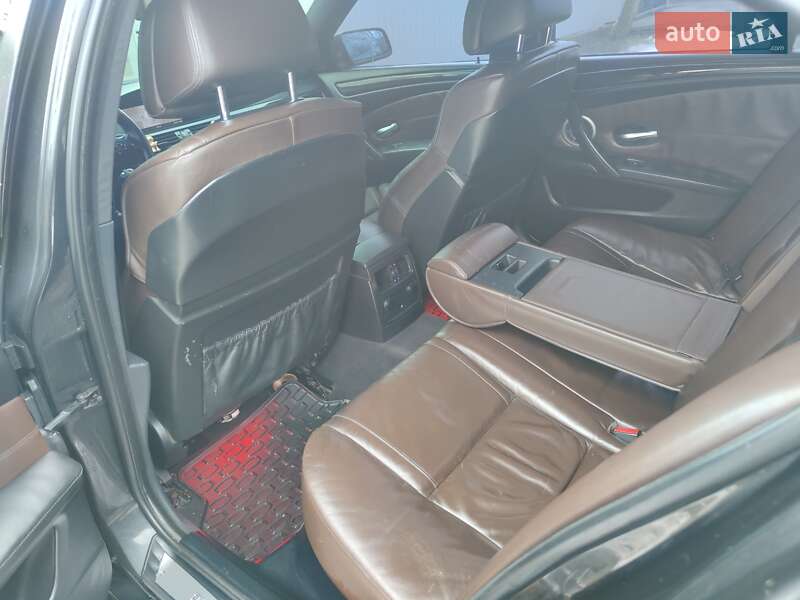 Седан BMW 5 Series 2005 в Никополе