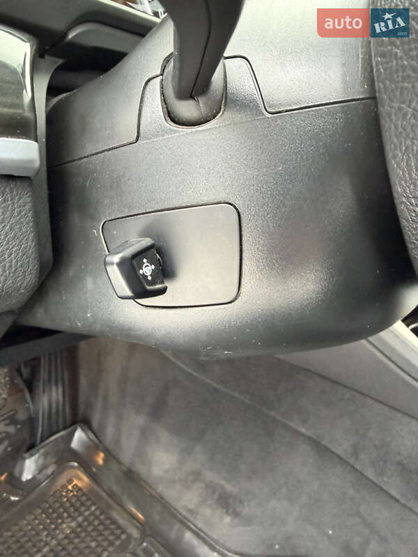 Седан BMW 5 Series 2012 в Харькове