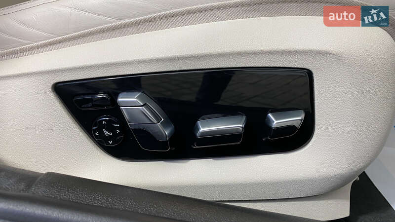 Седан BMW 5 Series 2017 в Львове