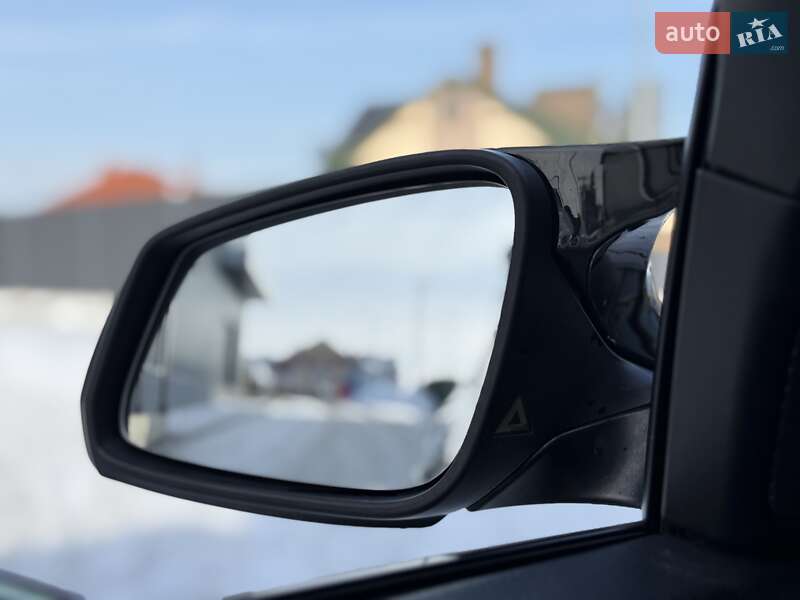 Седан BMW 5 Series 2015 в Львові