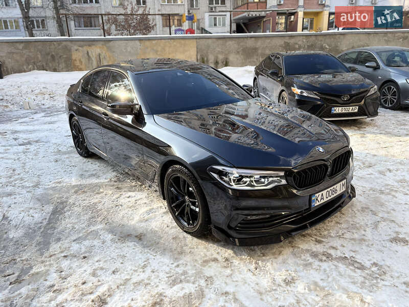 Седан BMW 5 Series 2018 в Киеве