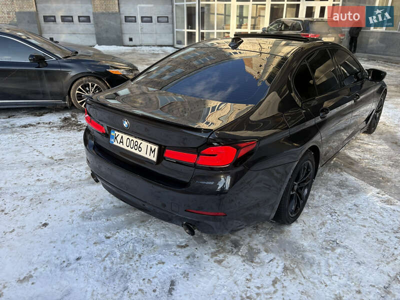 Седан BMW 5 Series 2018 в Киеве