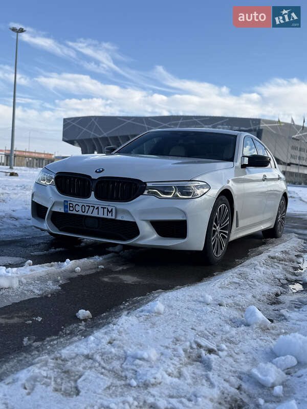 Седан BMW 5 Series 2018 в Львове