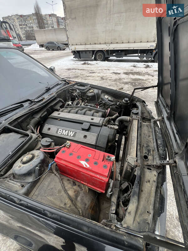 Седан BMW 5 Series 1990 в Киеве