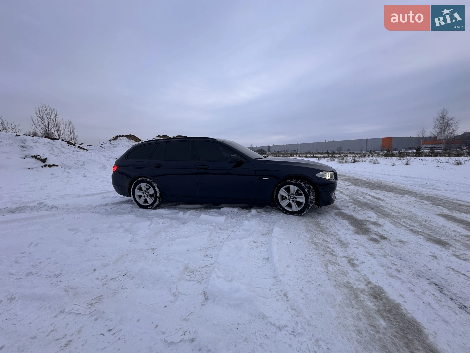 2010 BMW 5er - мініатюра 23