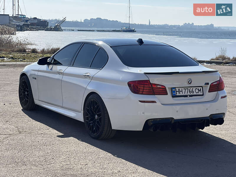 Седан BMW 5 Series 2015 в Миколаєві
