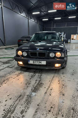 Седан BMW 5 Series 1992 в Києві